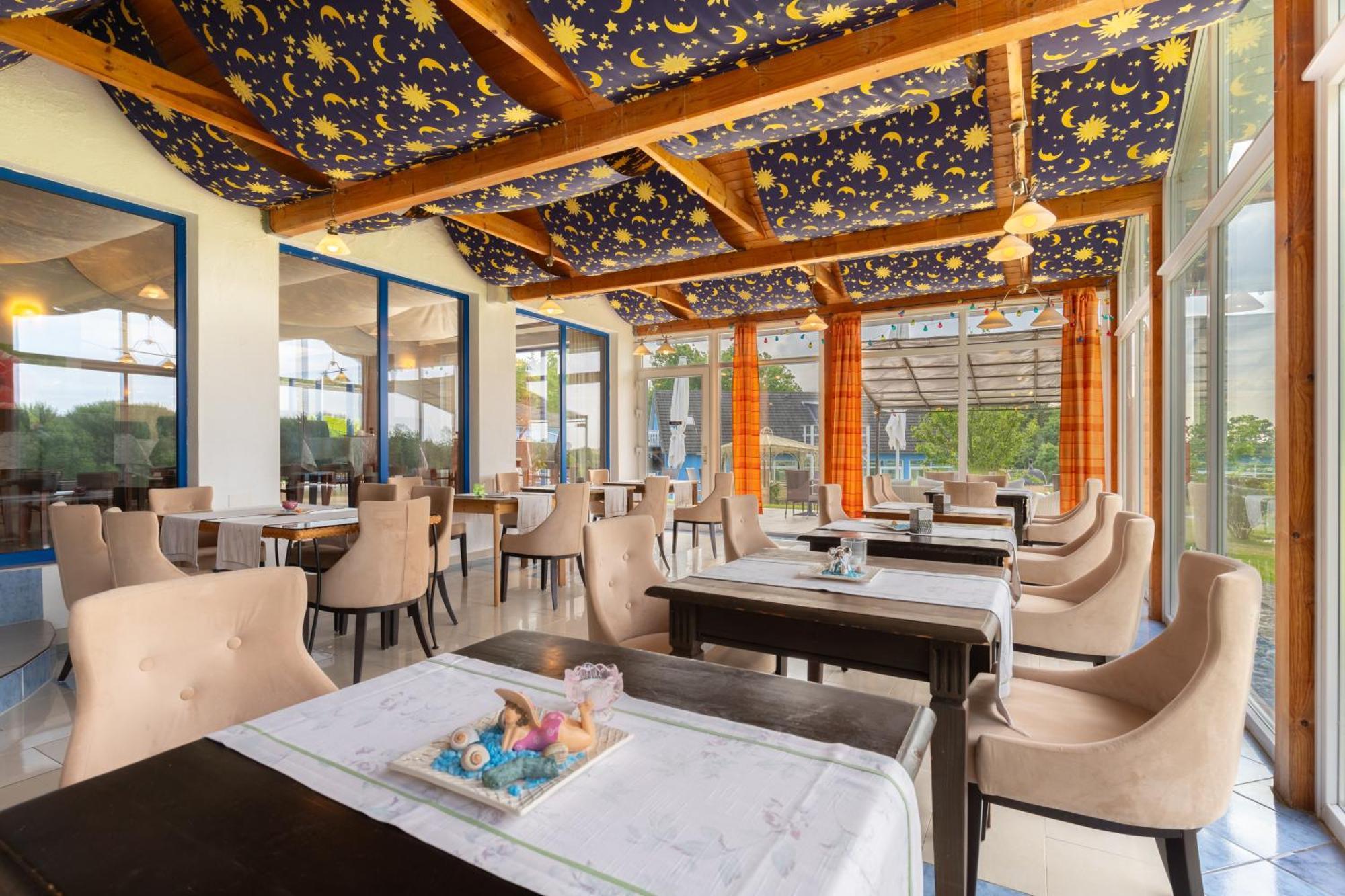 Hotel Klaus Stoertebeker 拉尔斯维克 外观 照片